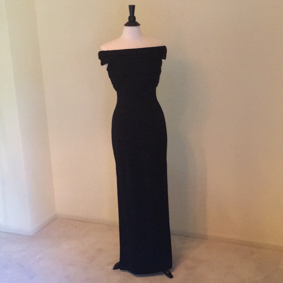 Vintage knit evening gown, curvy silhouette. 🍸 - Picture 1 of 12